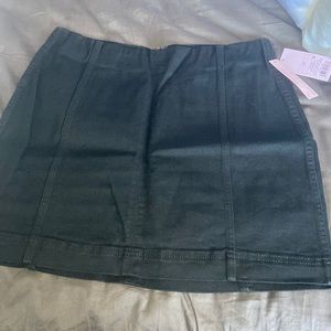 Black jean skirt with zipper